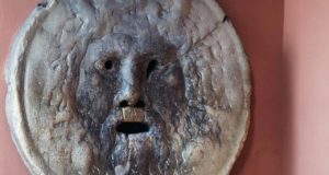 Bouche de la Vérité à Rome – visite insolite ! Bouche de la Verité Bocca della Verita Rome