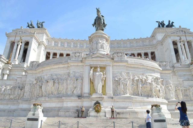 monumento-a-vittorio-emanuele-rom-2