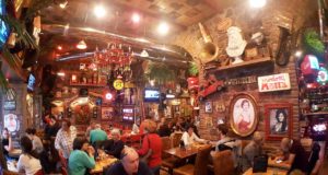 Pizzéria insolite à Rome : La Base Pizzeria insolite Rome La Base