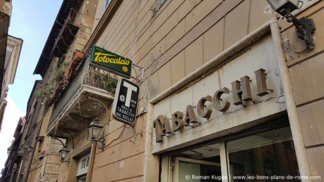 Tabacchi bar-tabac à Rome enseigne