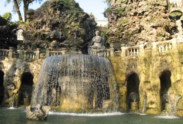 Villa d'Este Fontaine Ovale