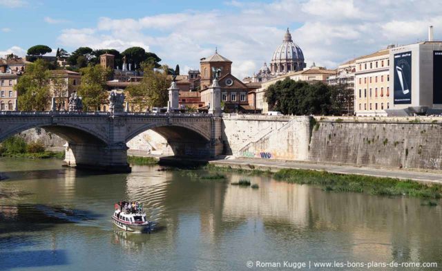 Visite de Rome en bateau sur le Tibre croisière