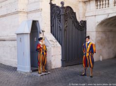 Visiter le Vatican : Conseils et bons plans Gardes Suisses Vatican