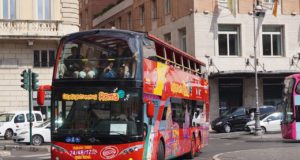 Bus touristique Rome : Comparatif, prix, billets, horaires & circuits ! Bus touristique Hop-On Hop-Off Rome City Sightseeing