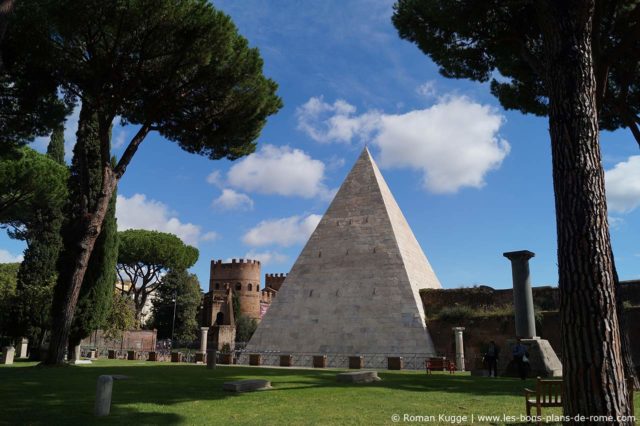 Pyramide de Rome