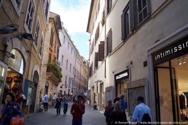 Shopping Rome Via del Giubonnari