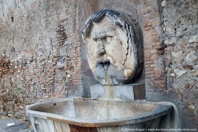 Fontaine Nasoni Aventin Rome