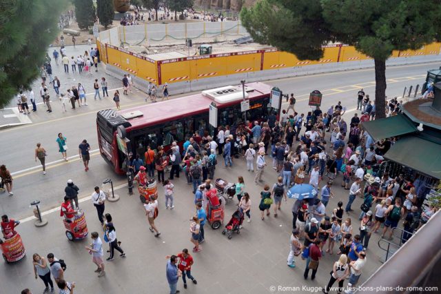 Forum Romain et Colisée à Rome Pickpockets