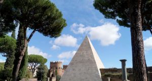 La Pyramide secrète de Rome… Pyramide de Rome