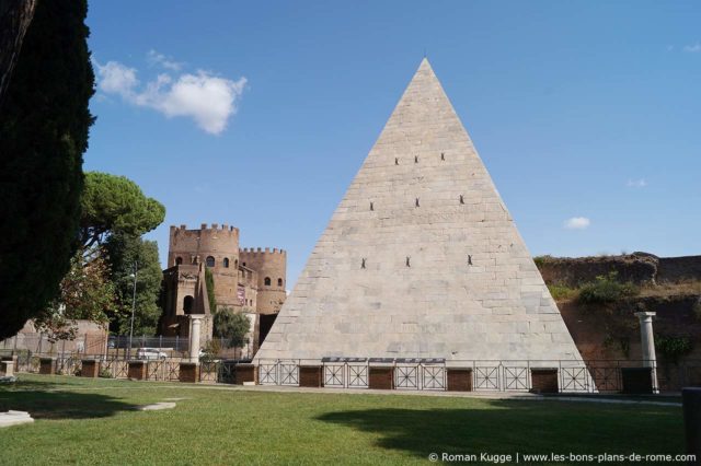 Pyramide de Rome