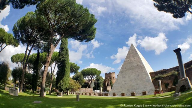 Pyramide de Rome