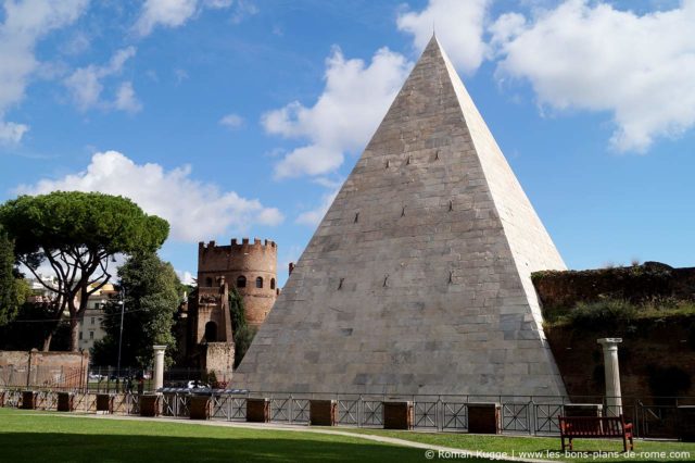 Pyramide de Rome 