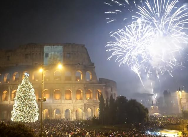 Feu d'Artifice du Nouvel An - Antibes  Site officiel de l'Office de  Tourisme